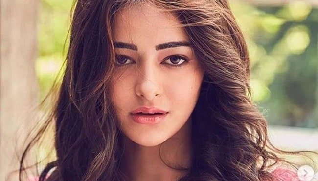 Ananya Pandey Celebrate the Mother day with video