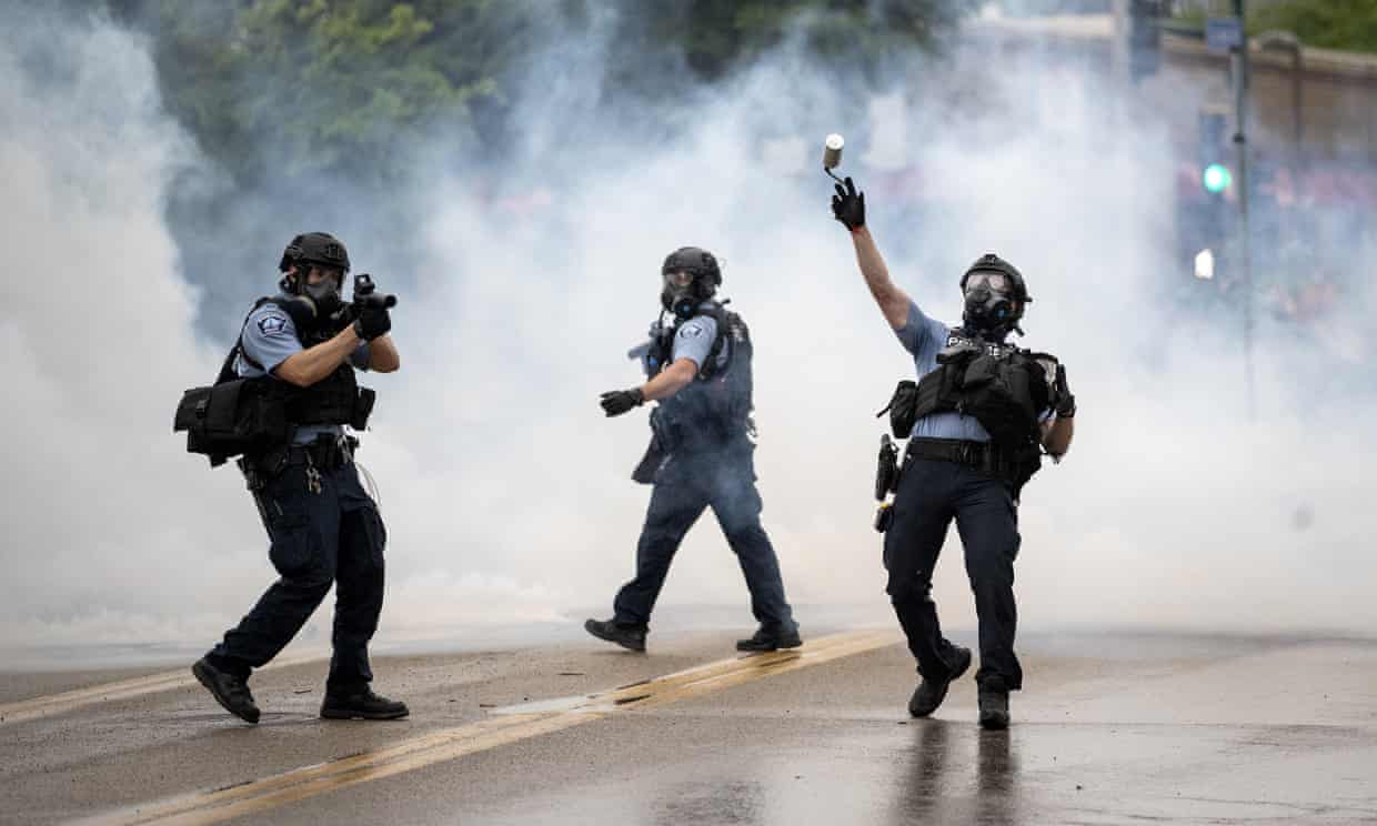 Minneapolis clashed between police and protester
