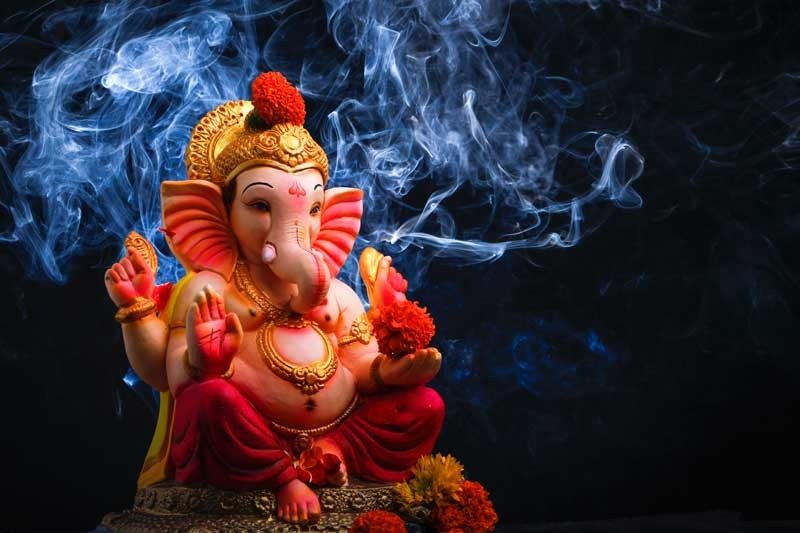 Happy Ganesh Chaturthi 2020: Wish your loved ones with these Wishes, Images, Greetings, SMS, Whatsapp and Facebook Status on Ganesh Chaturthi 1